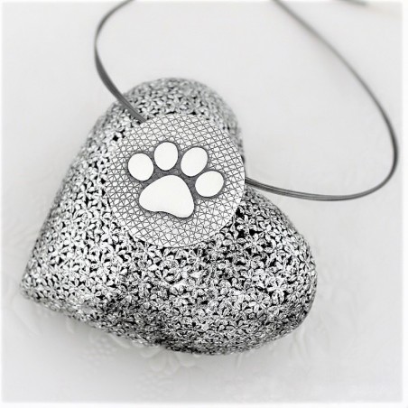 Naszyjnik łapa duża z tłem, linki