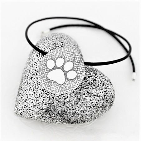 Naszyjnik łapa duża z tłem, skóra