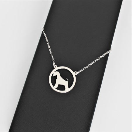 Naszyjnik Sznaucer w okręgu