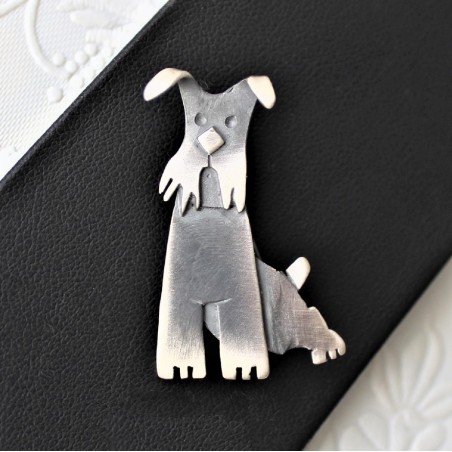 Broszka Sznaucer artystycznie