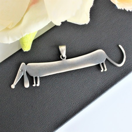 Zawieszka jamnik oksydowany duży