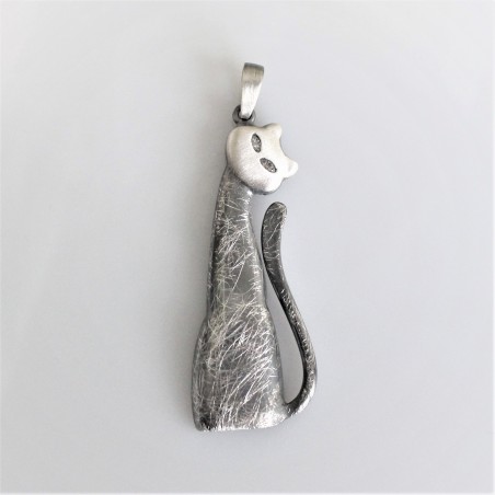 Zawieszka kot oksydowany z cyrkoniami